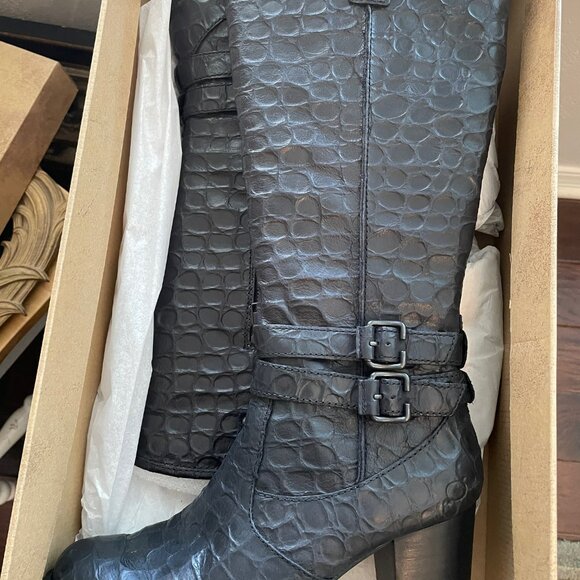 boots - Picture 1 of 6